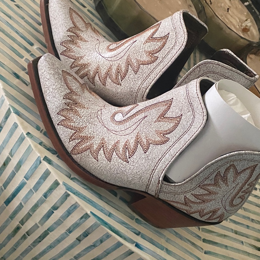 Ariat White Western Ankle Boots with Brown Embroidered Accents - Picture 2 of 5